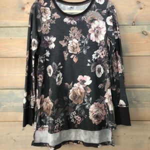 Full tilt flower long sleeve